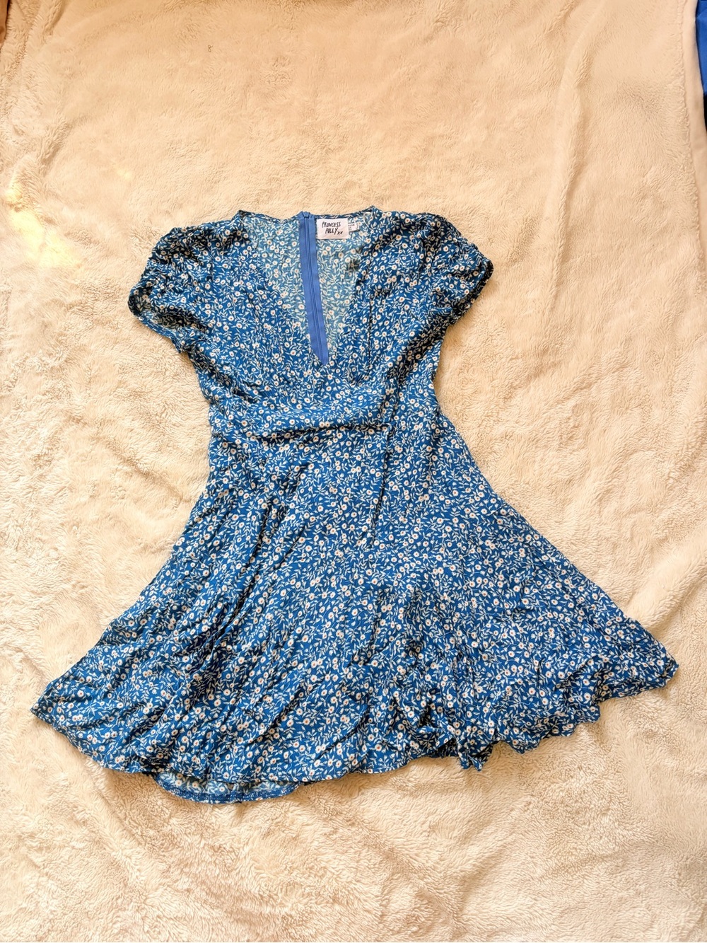 Princess Polly Blue Floral Mini Dress – Size 2 | Soft‑Girl | Summer Romance - Picture 2 of 7